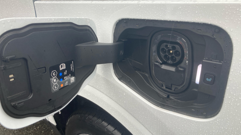 Ford Transit Courier E-Transit Courier 100kW 43kWh Limited Van Auto